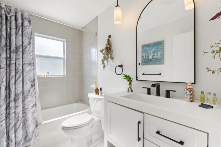 14c1e393 b870 48 b1idj