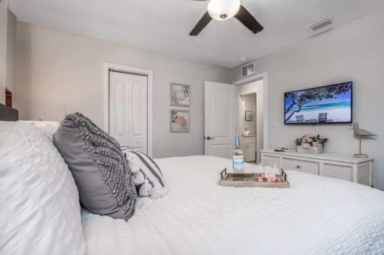 3298db52 8c5f 47 usuag